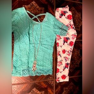 Girls set (includes necklace)